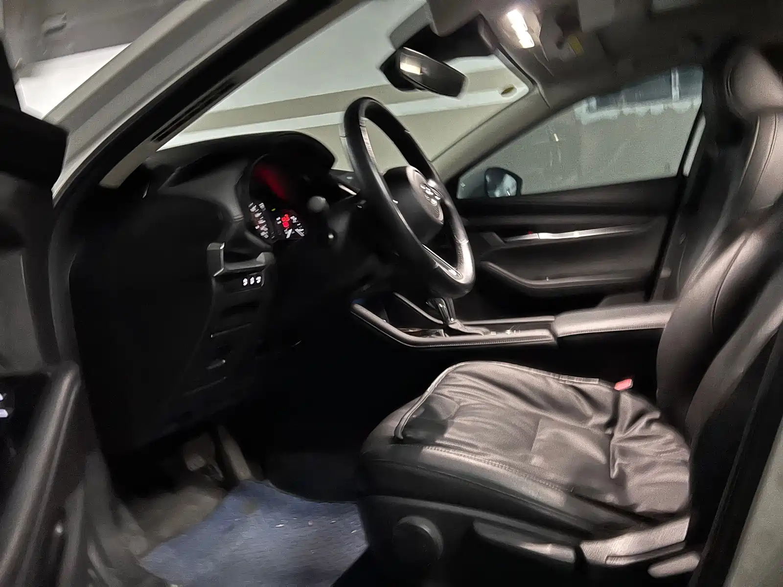 Photo 4 - Mazda Mazda 3