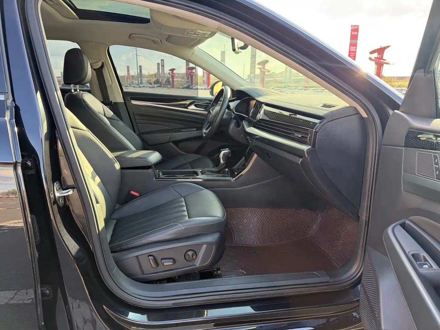 Volkswagen Passat 2022 280TSI Elite Edition фото 21