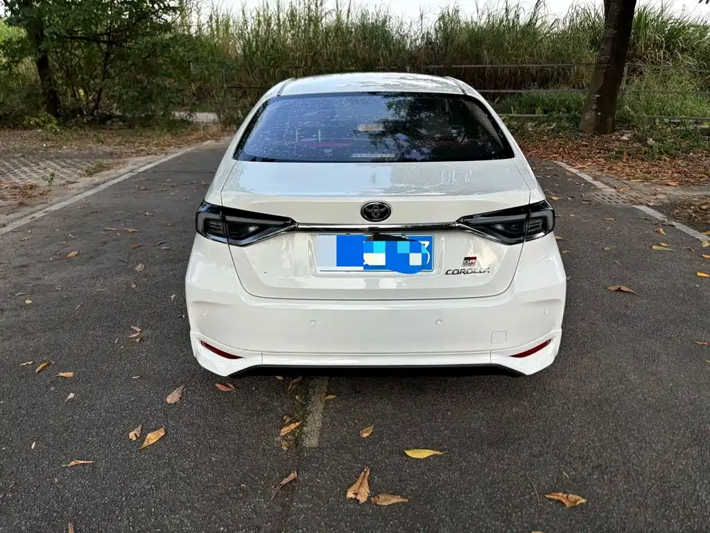 Photo 9 - Toyota Corolla