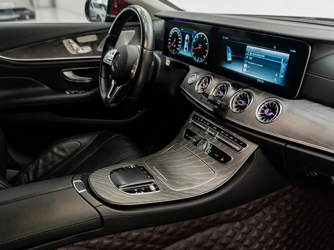 Mercedes-Benz CLS 2018 CLS 300 Luxury фото 8