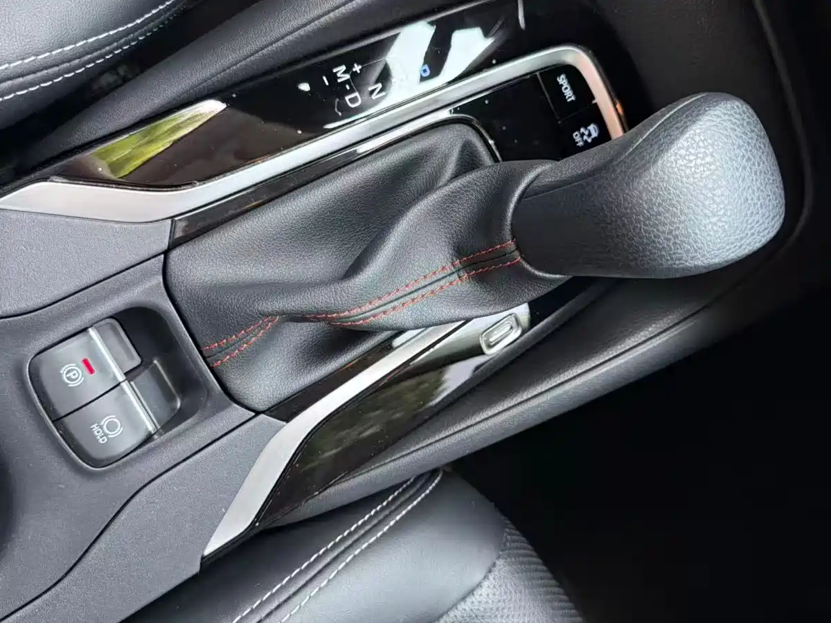 Toyota Corolla 2021 1.2T S-CVT Elite PLUS Edition фото 10