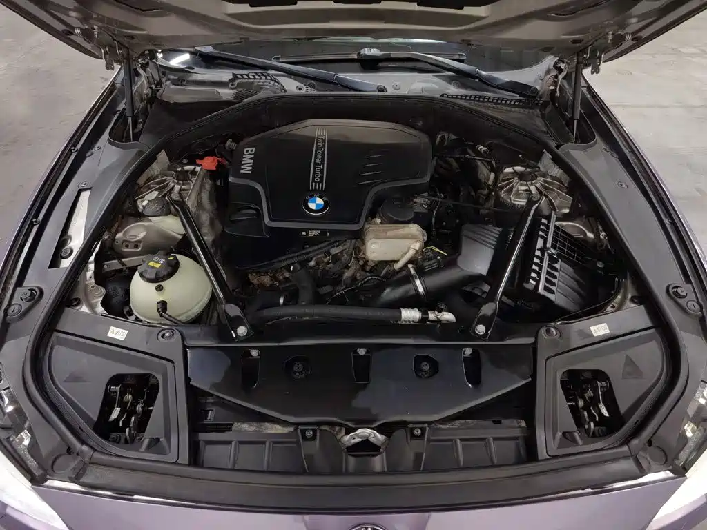 Photo 6 - BMW 5 Series