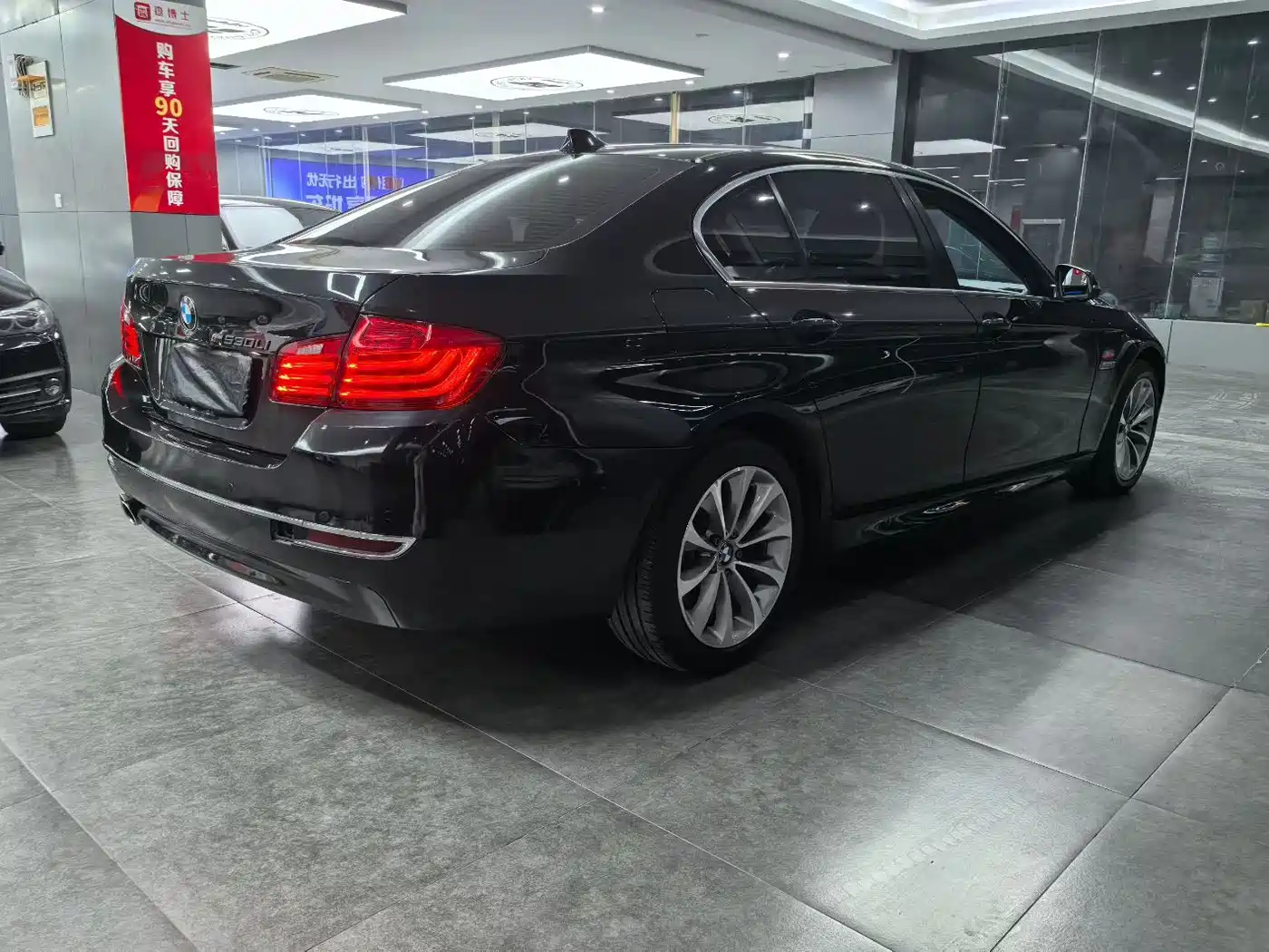 BMW 5 Series 2014 528Li xDrive Premium фото 6