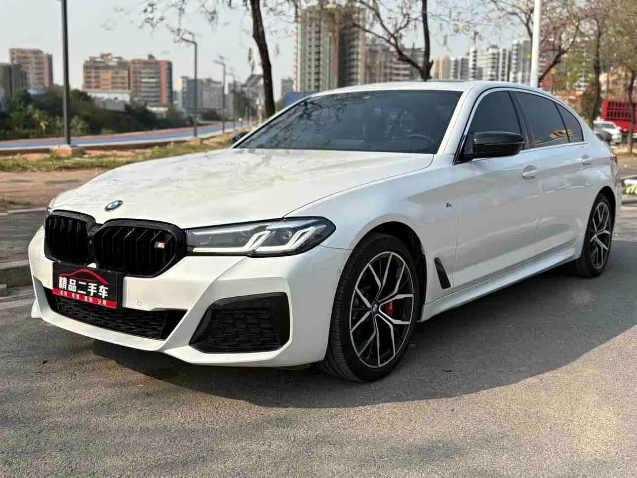 Фото 1 - BMW 5 Series