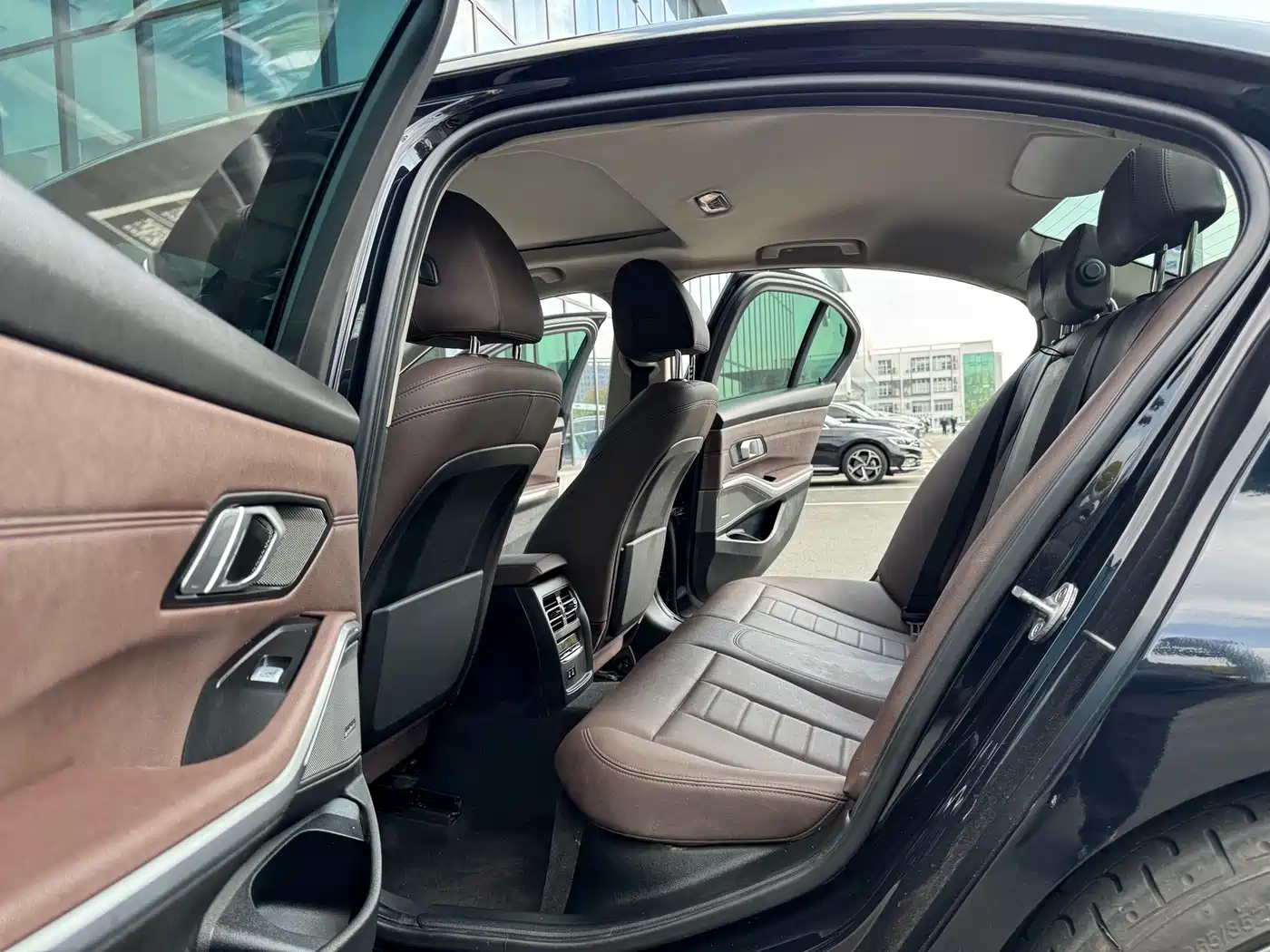 BMW 3 Series 2020 330i M Sport Blackout Package фото 8