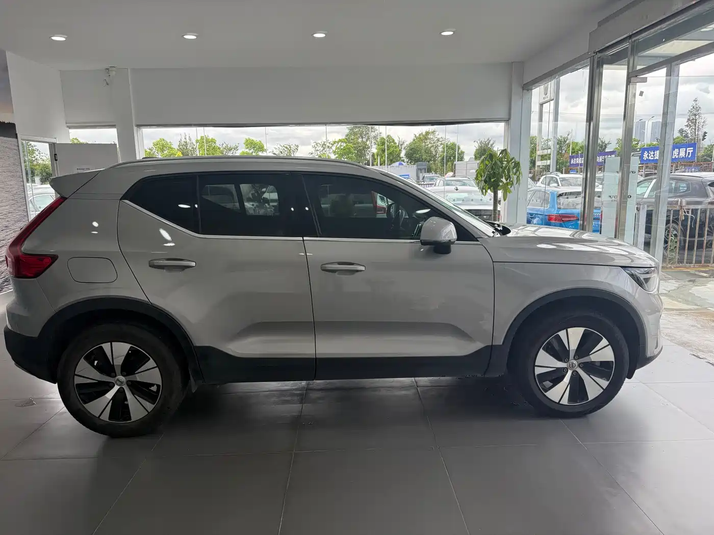 Volvo XC40 2024 2024 B3 Smart Elite Luxury Edition