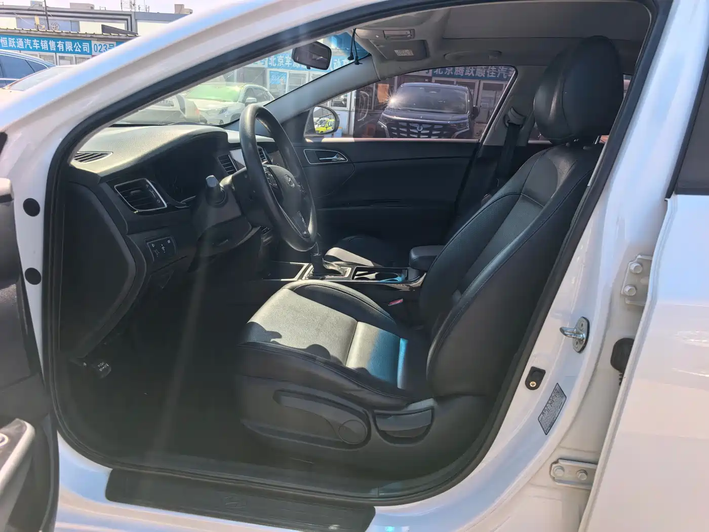 Hyundai Mistra 2014 1.8L Auto Smart GLS фото 8