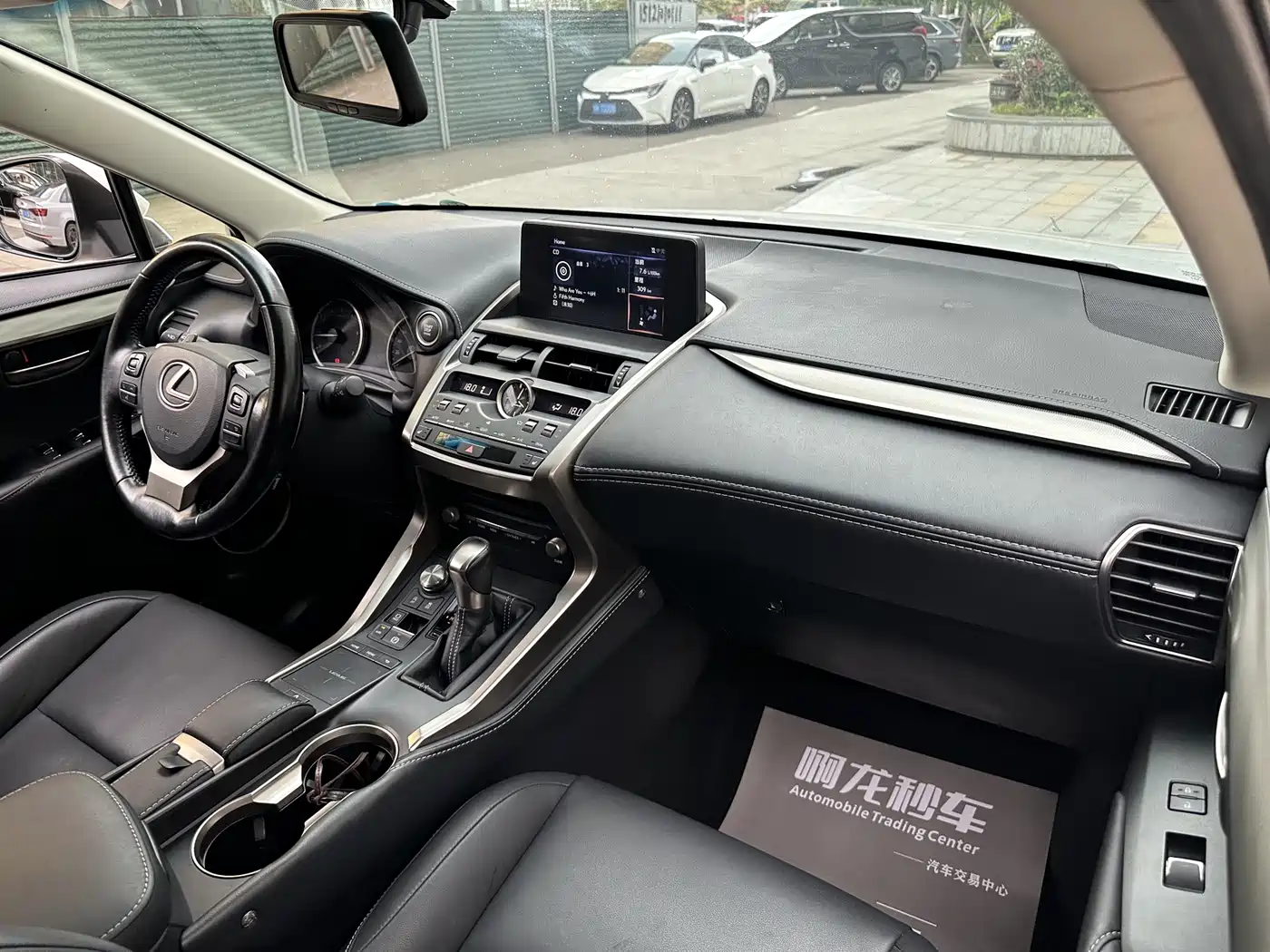 Lexus NX 2017 300 FWD Sharp Edition фото 6
