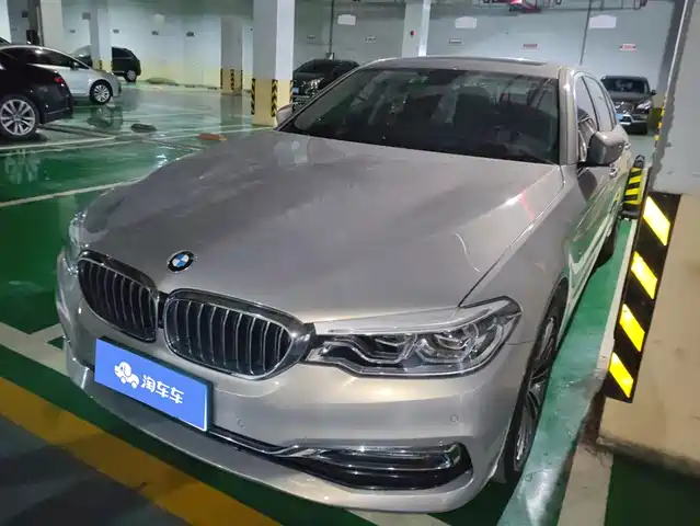 BMW 5 SERIES