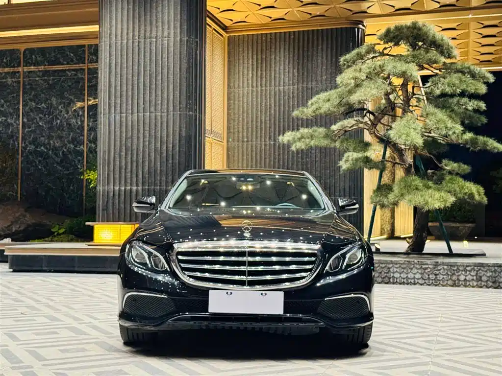 Mercedes-Benz E-Class 2017 E 200 L Sport 4MATIC фото 2