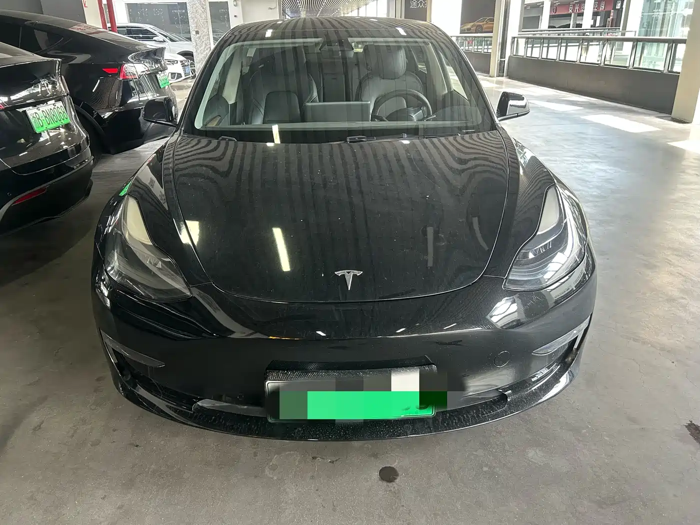 TESLA MODEL 3