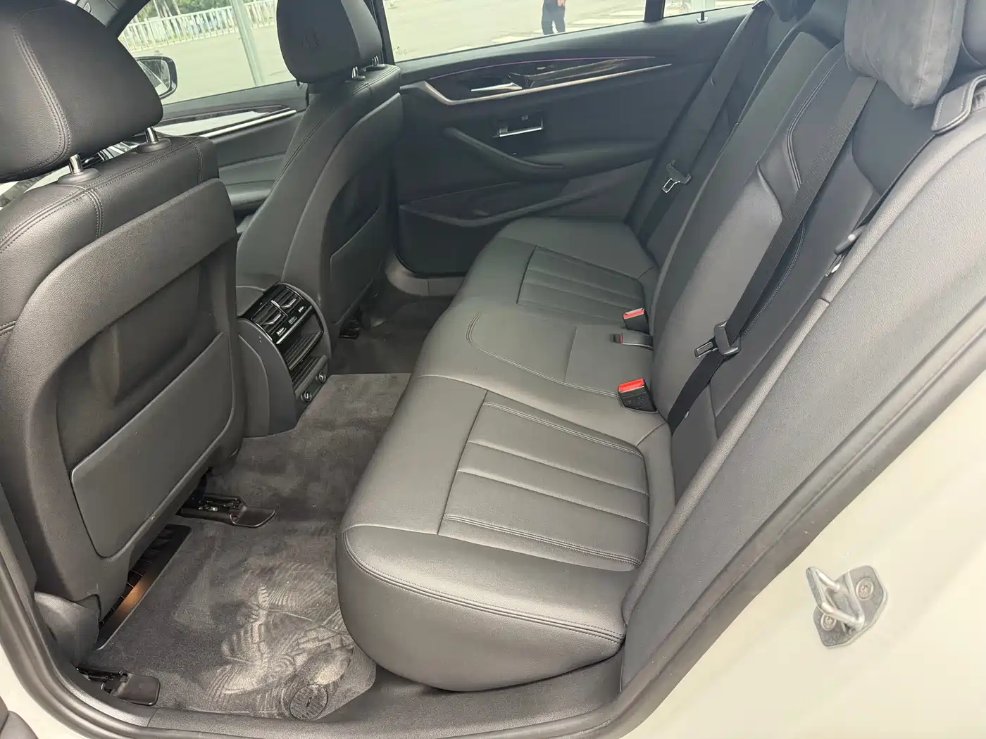 BMW 5 Series 2018 525Li M Sport Package фото 9