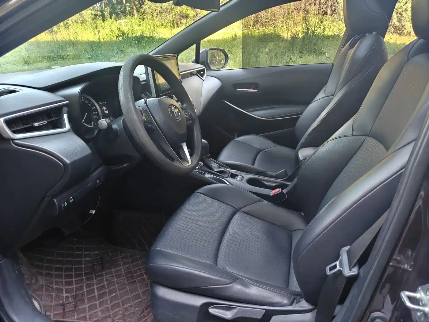 Toyota Levin 2022 Dual Engine 1.8H E-CVT Luxury Edition фото 17