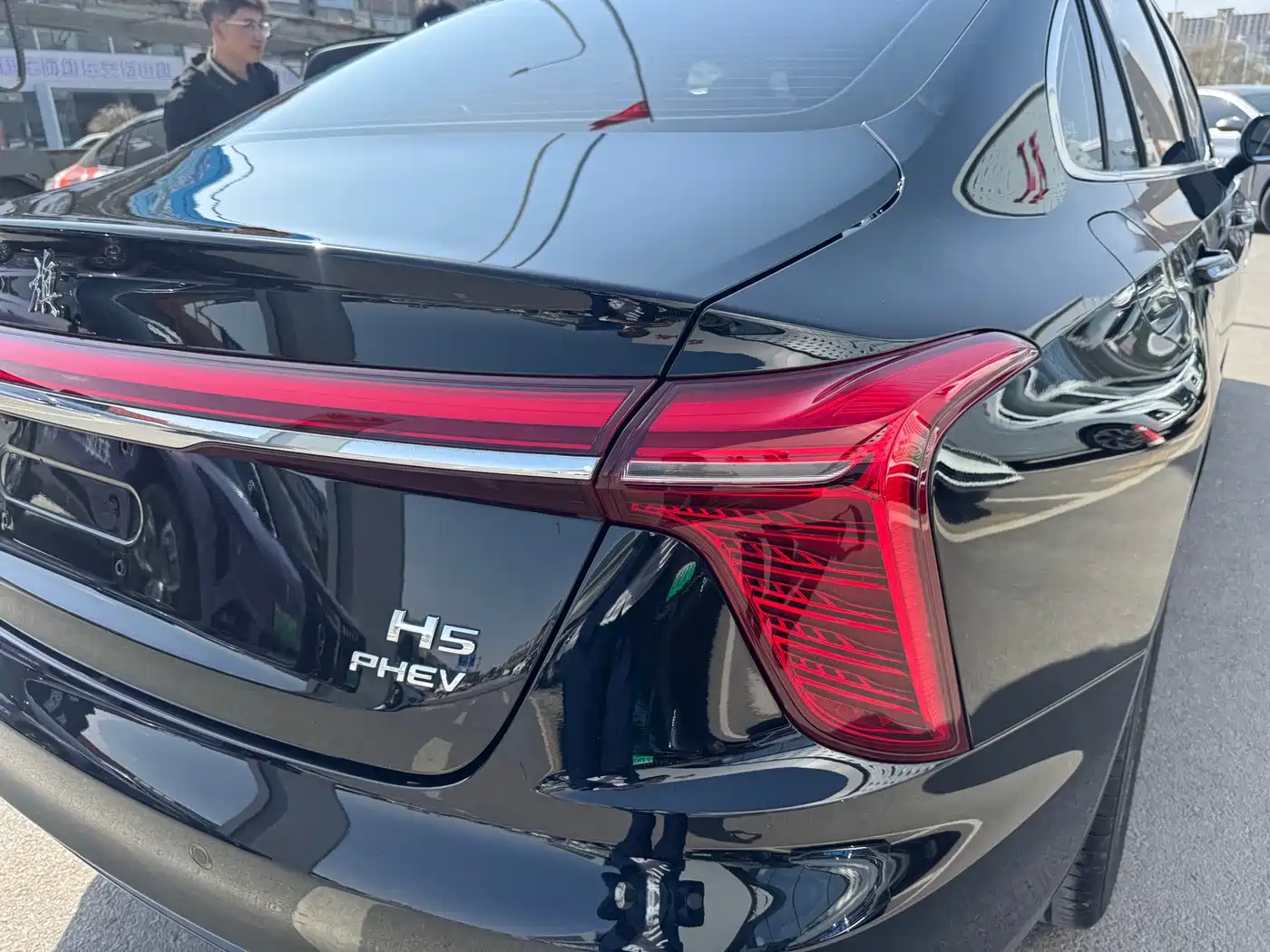 Hongqi H5 PHEV 2025 170 Super Hybrid Edition фото 15