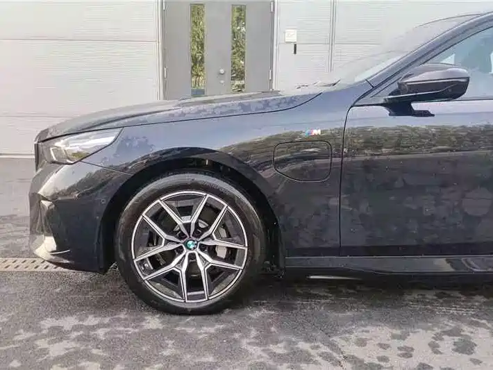 BMW i5 2026 2025 eDrive 40L M Sport Package