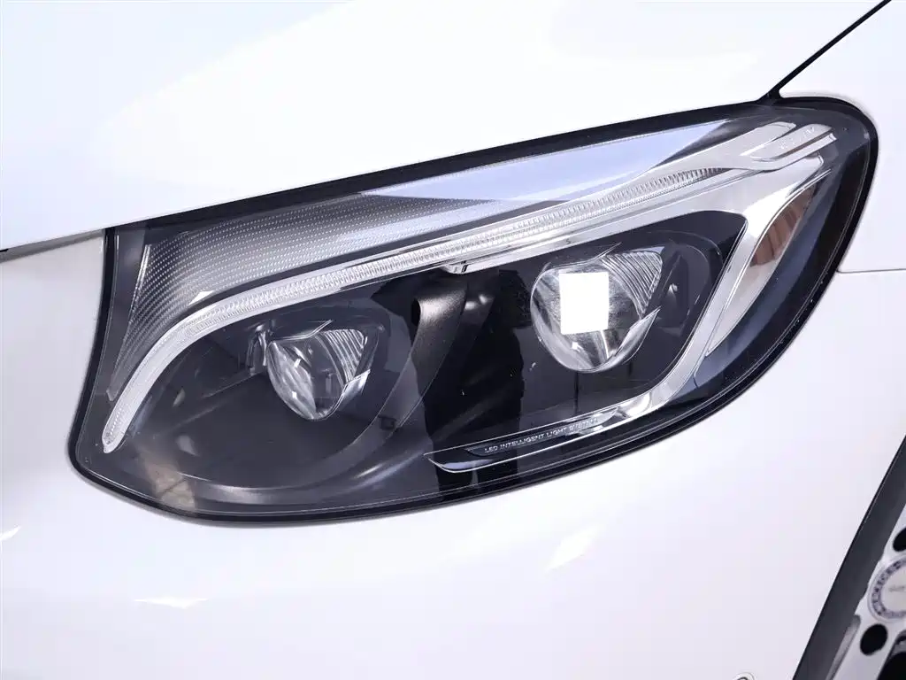 Mercedes-Benz GLC 2017 GLC 300 4MATIC Dynamic фото 4