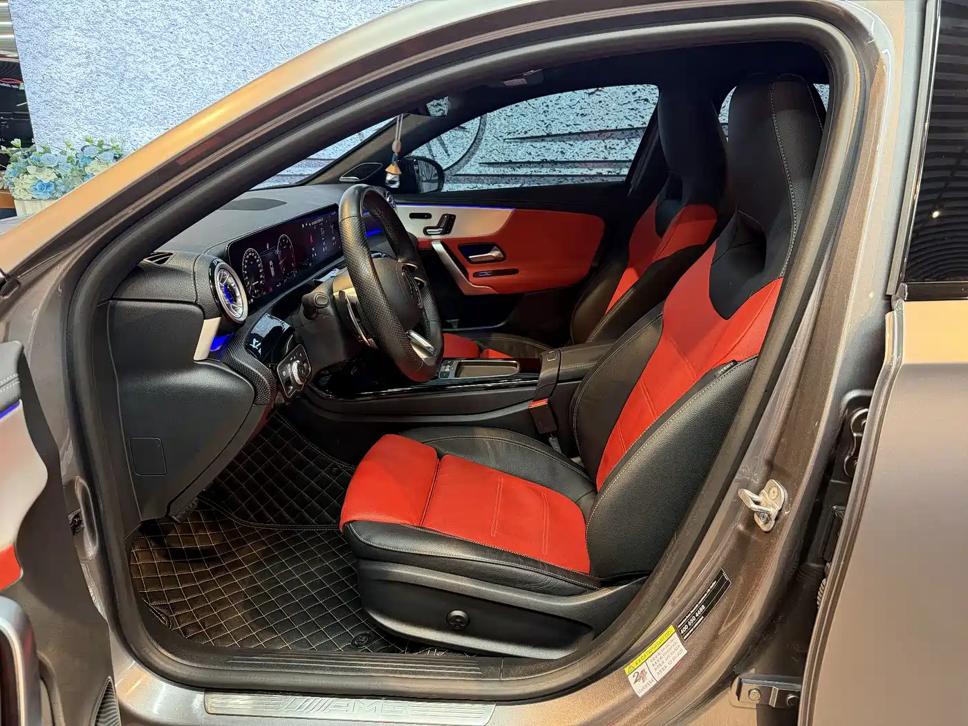 Mercedes-Benz A-Class AMG (Import) 2024 AMG A 35 4MATIC фото 6