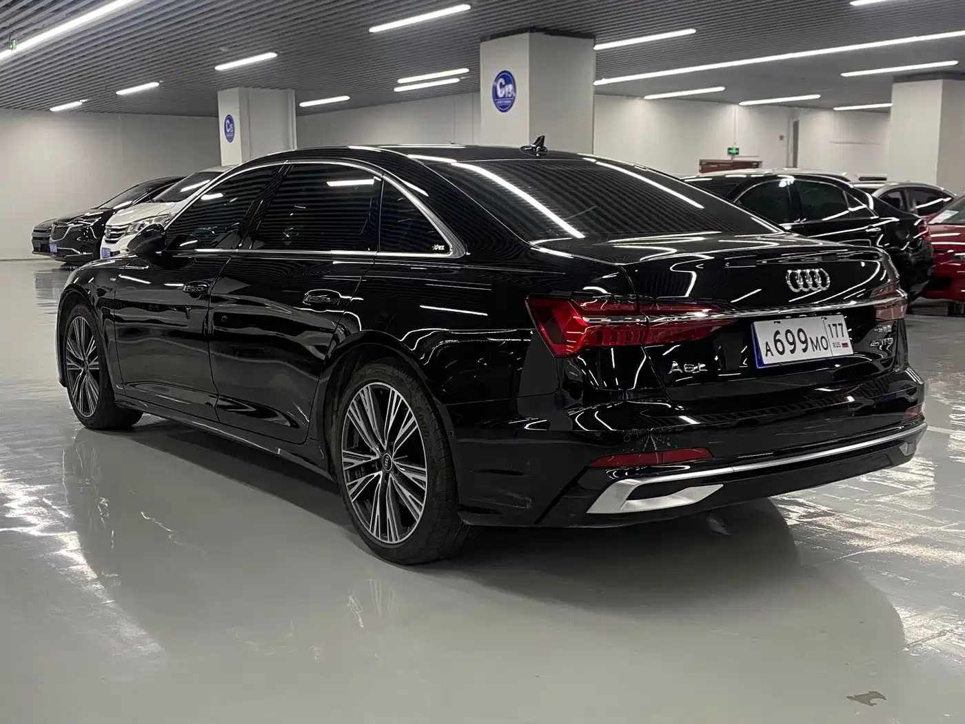 Фото 15 - Audi A6L