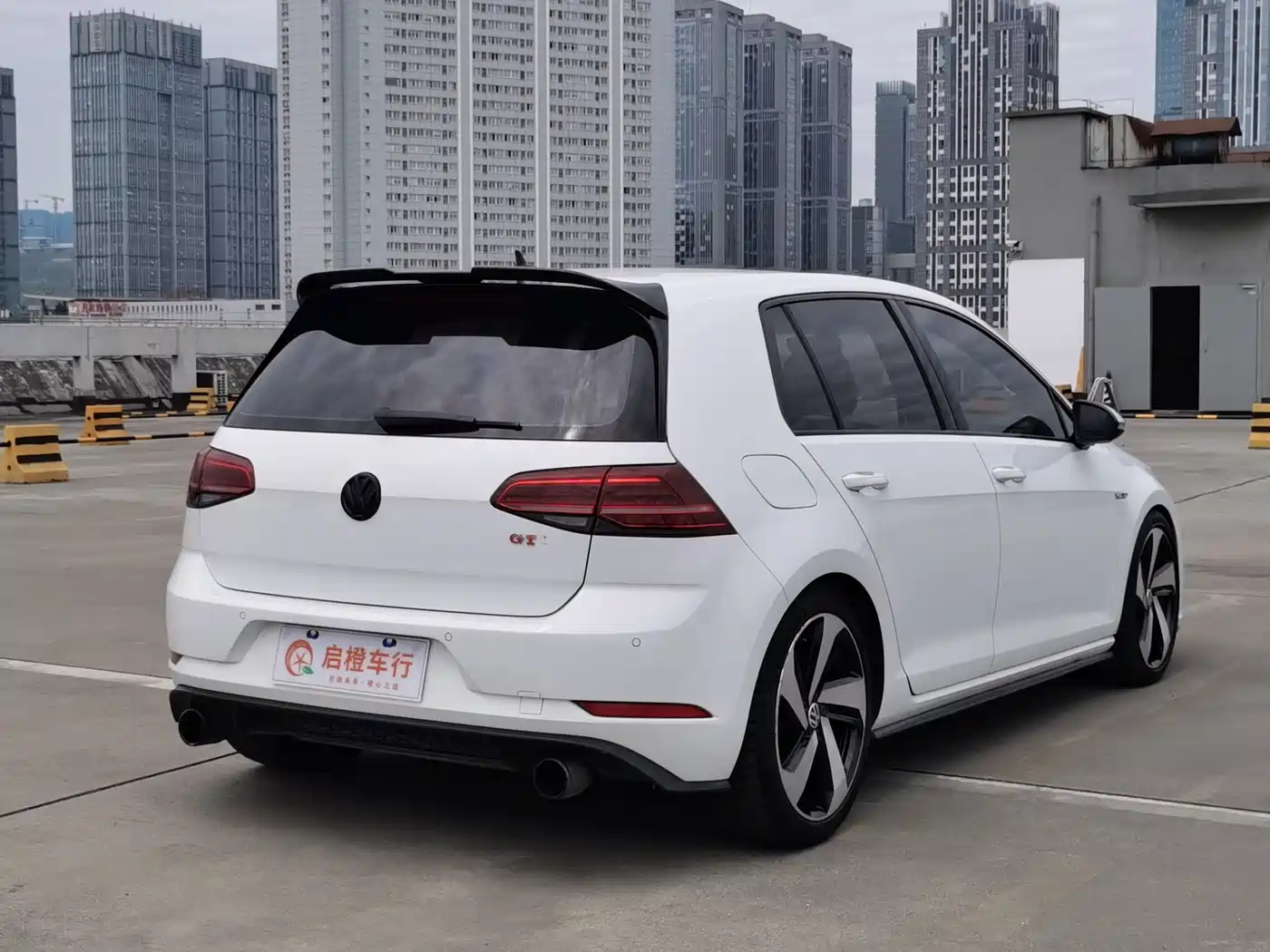 Volkswagen Golf GTI 2019 2.0TSI GTI (China V) фото 15