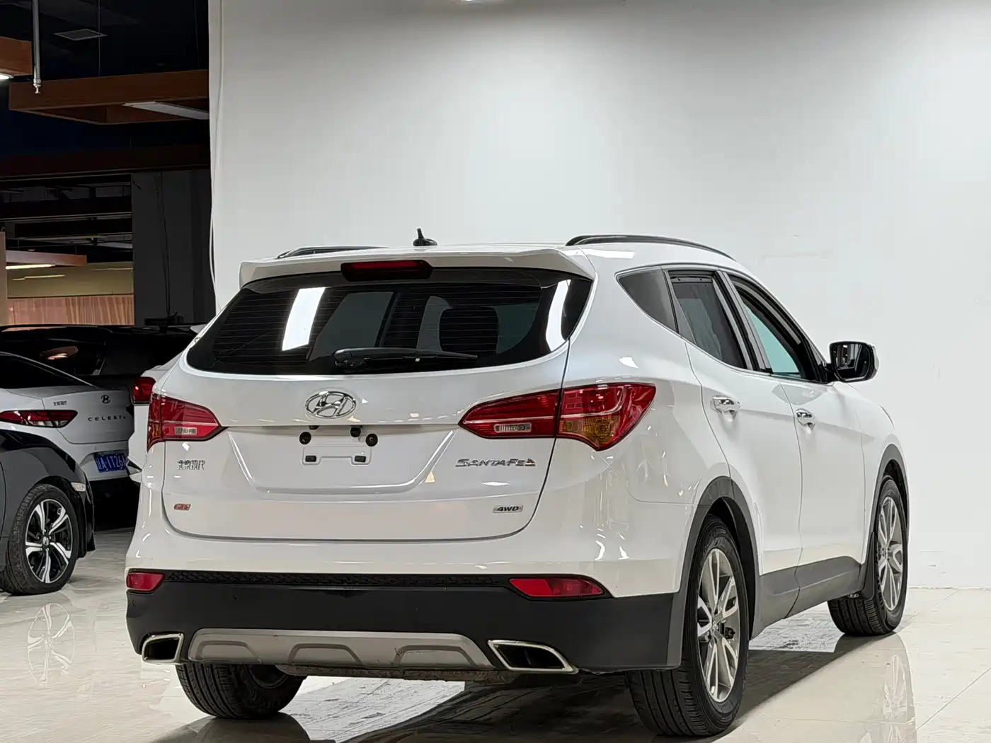 Hyundai Santa Fe 2013 2013 Facelift 2.4L Automatic 4WD Premium