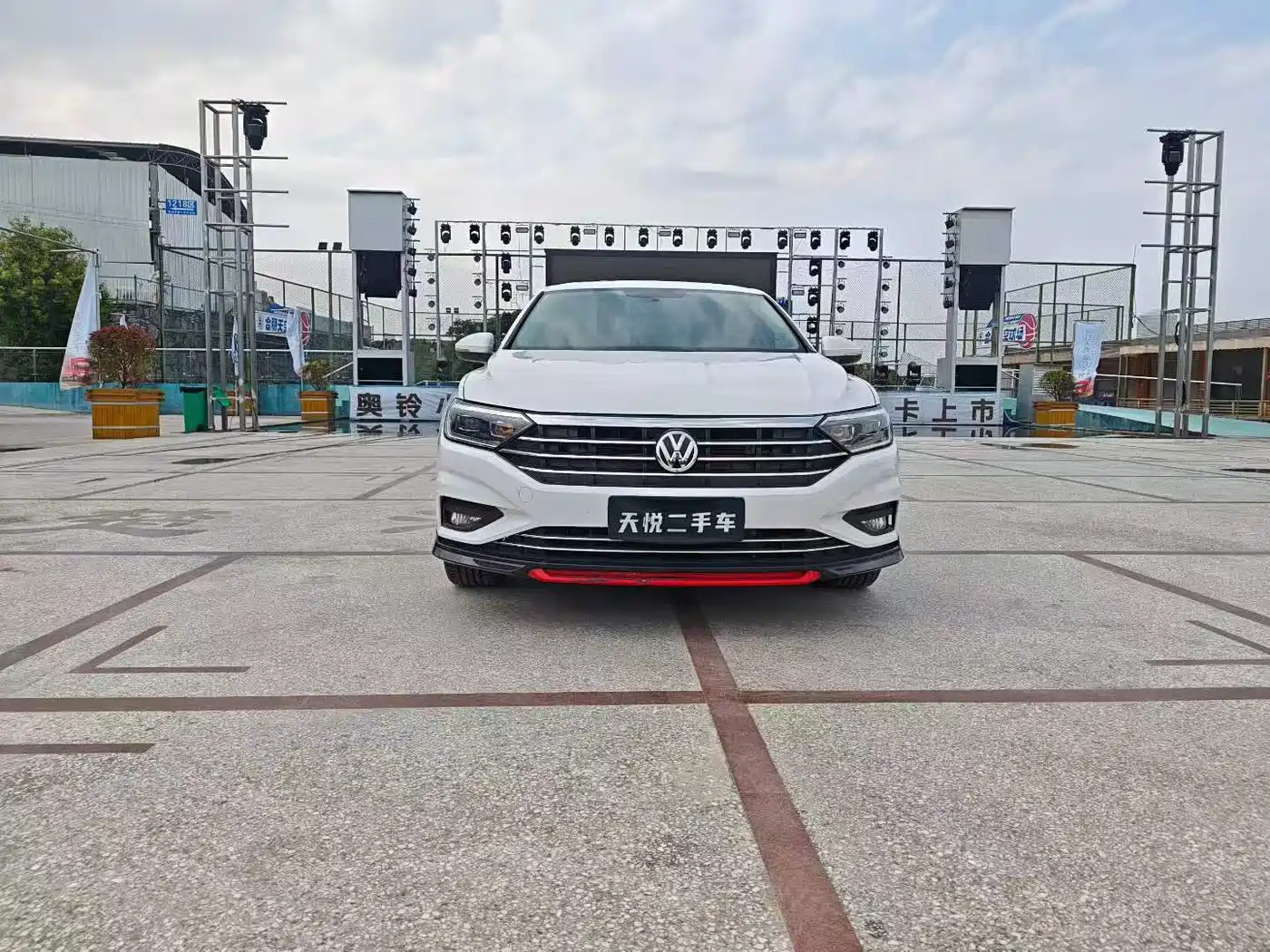 Фото 2 - Volkswagen Sagitar