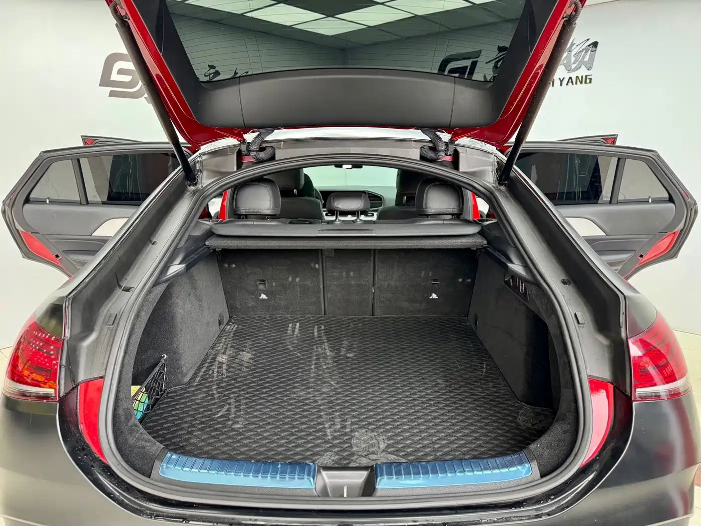 Mercedes-Benz GLE Coupe 2020 GLE 350 4MATIC Coupe SUV Luxury фото 22