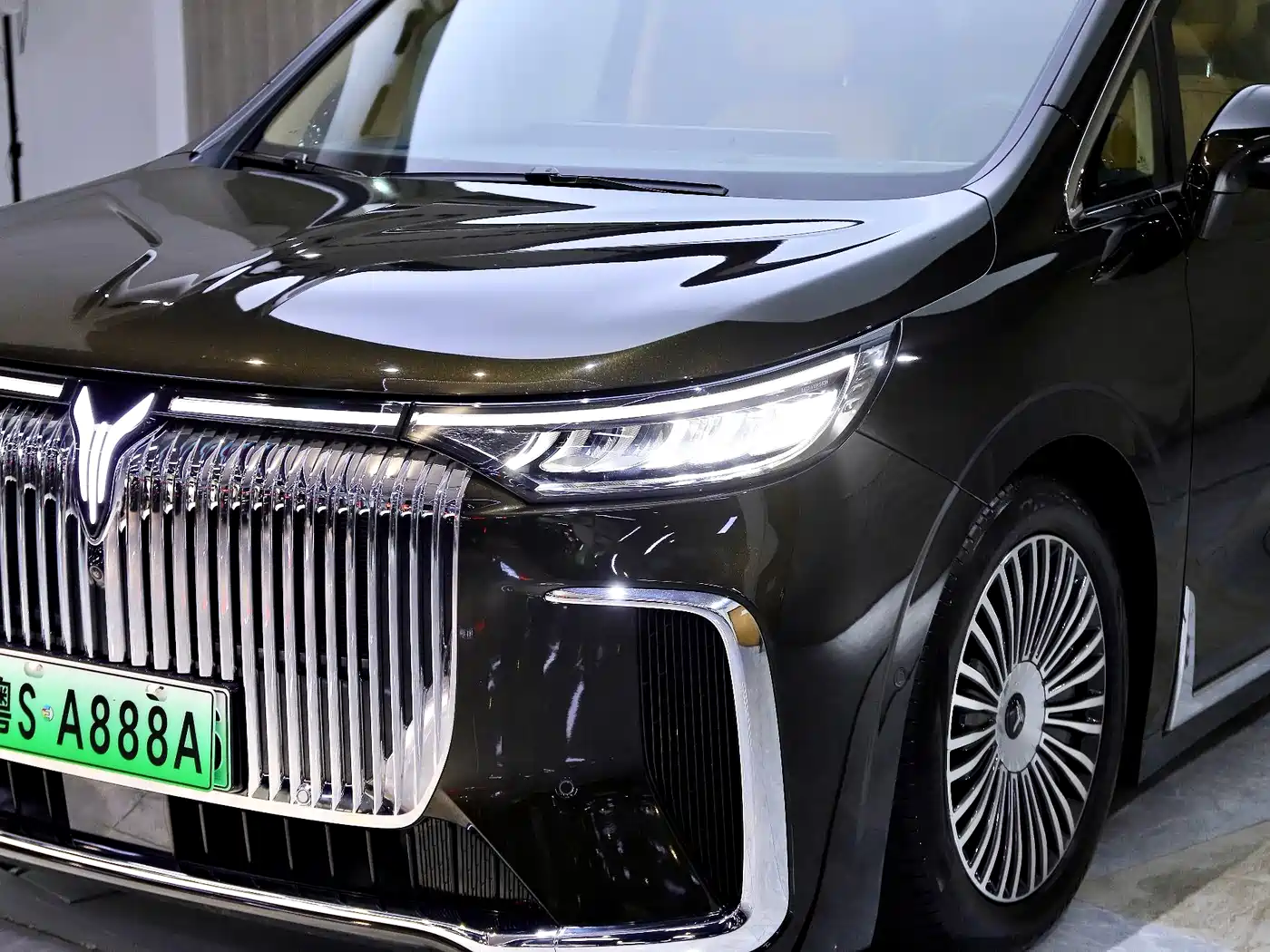 Voyah Auto Voyah Dreamer 2025 PHEV AWD Flagship Kunpeng Edition фото 10