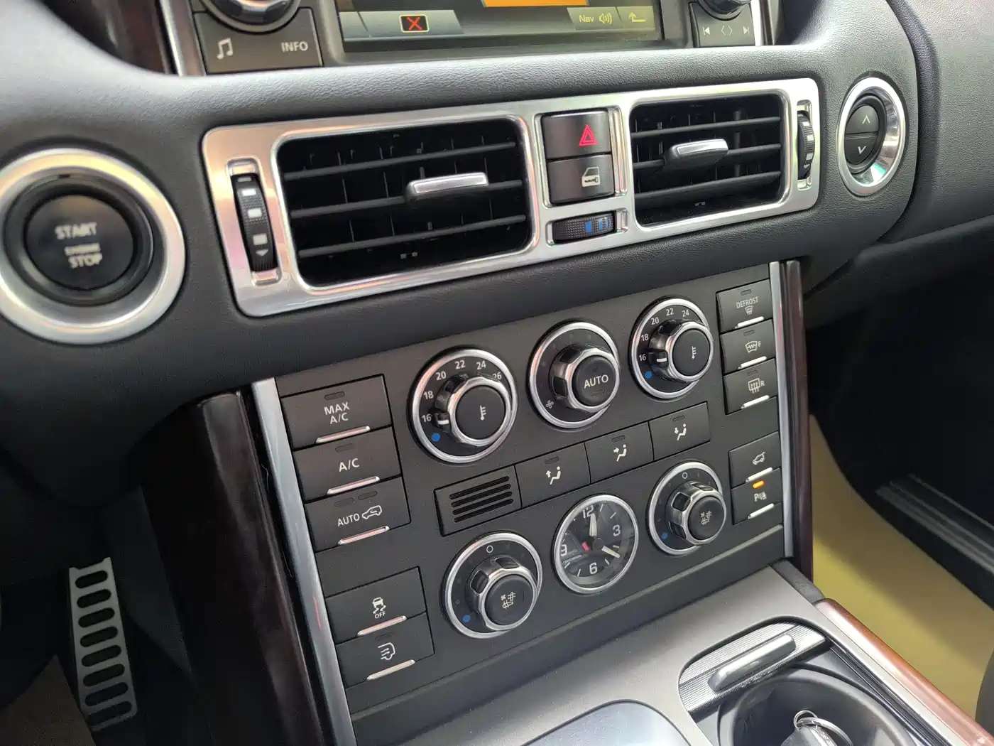 Land Rover Range Rover 2012 5.0 NA V8 фото 13