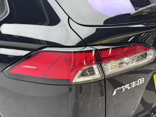 Toyota Frontlander 2023 2.0L CVT Elite Edition фото 15