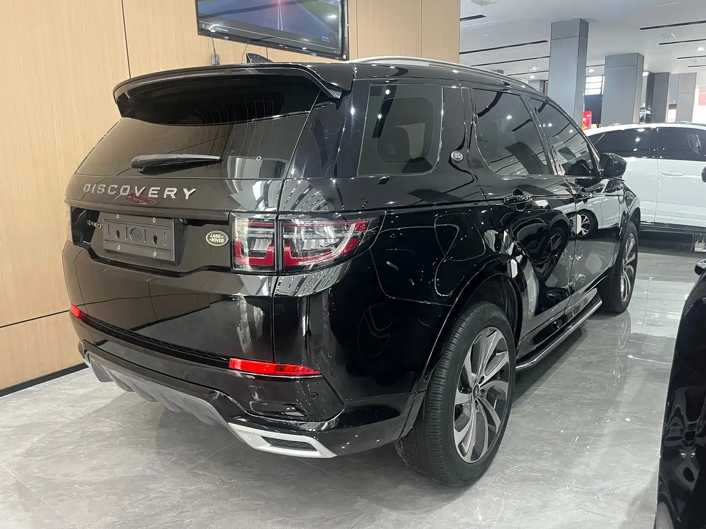 Land Rover Discovery Sport 2020 249PS R-Dynamic Performance фото 9