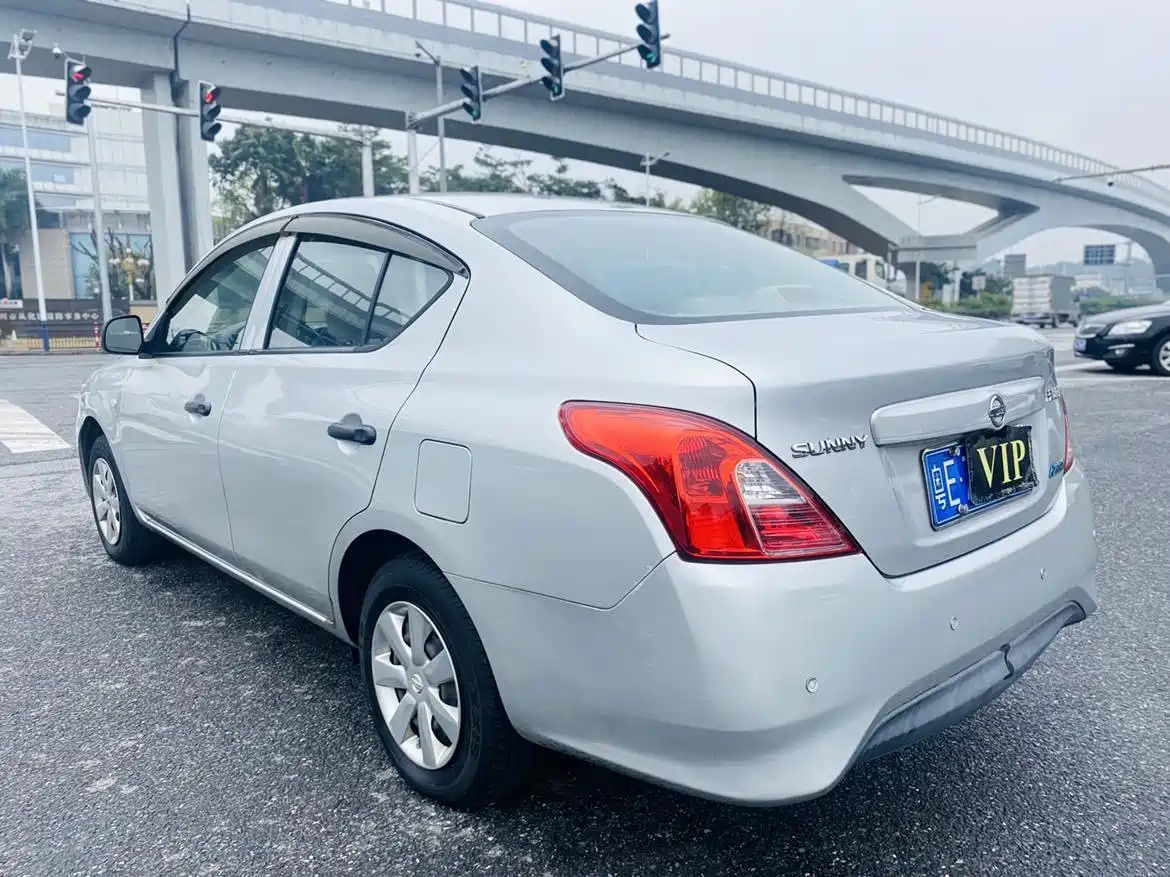 Nissan Sunny 2017 2015 1.5XE CVT Comfort