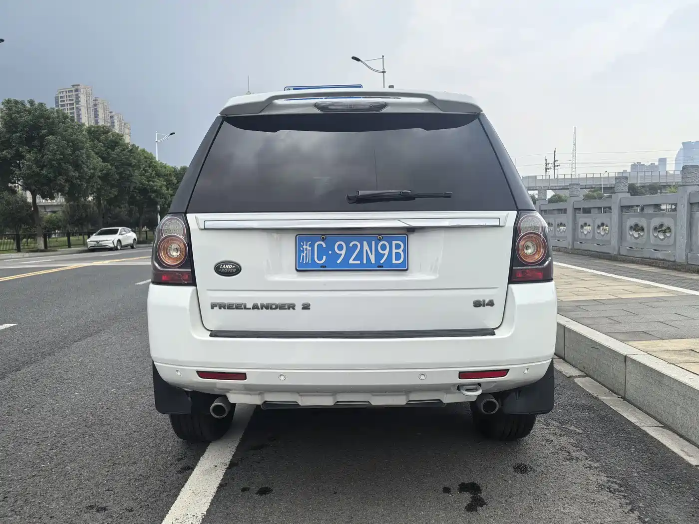 Land Rover Freelander 2 2014 2014 2.0T Si4 SE Gasoline Edition