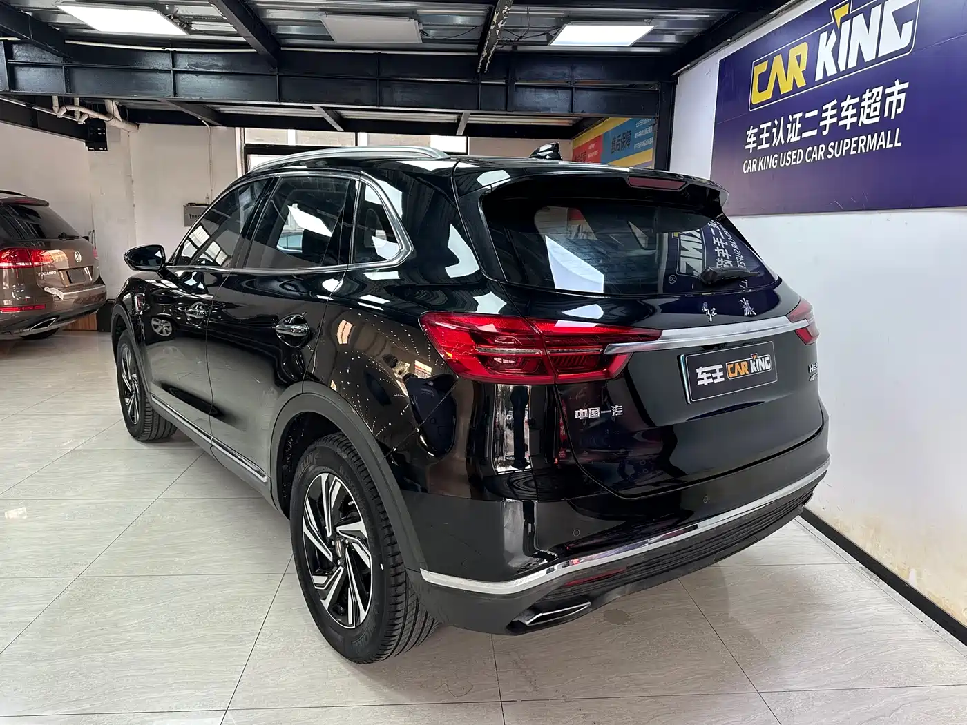 Hongqi HS5 2022 Facelift 2.0T Smart Flag Enjoyment Edition фото 23