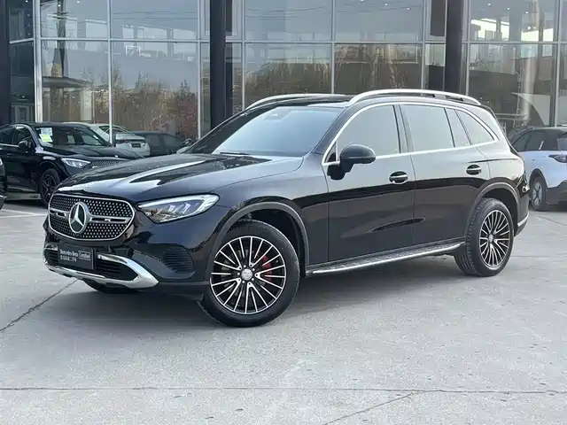 MERCEDES-BENZ GLC