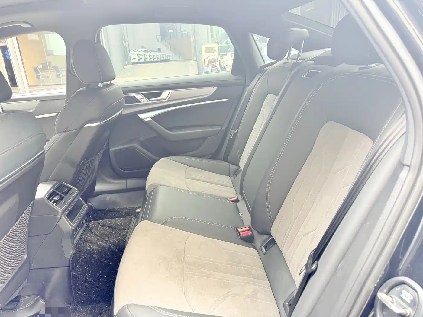 Audi A6L 2023 40 TFSI Luxury Dynamic фото 6
