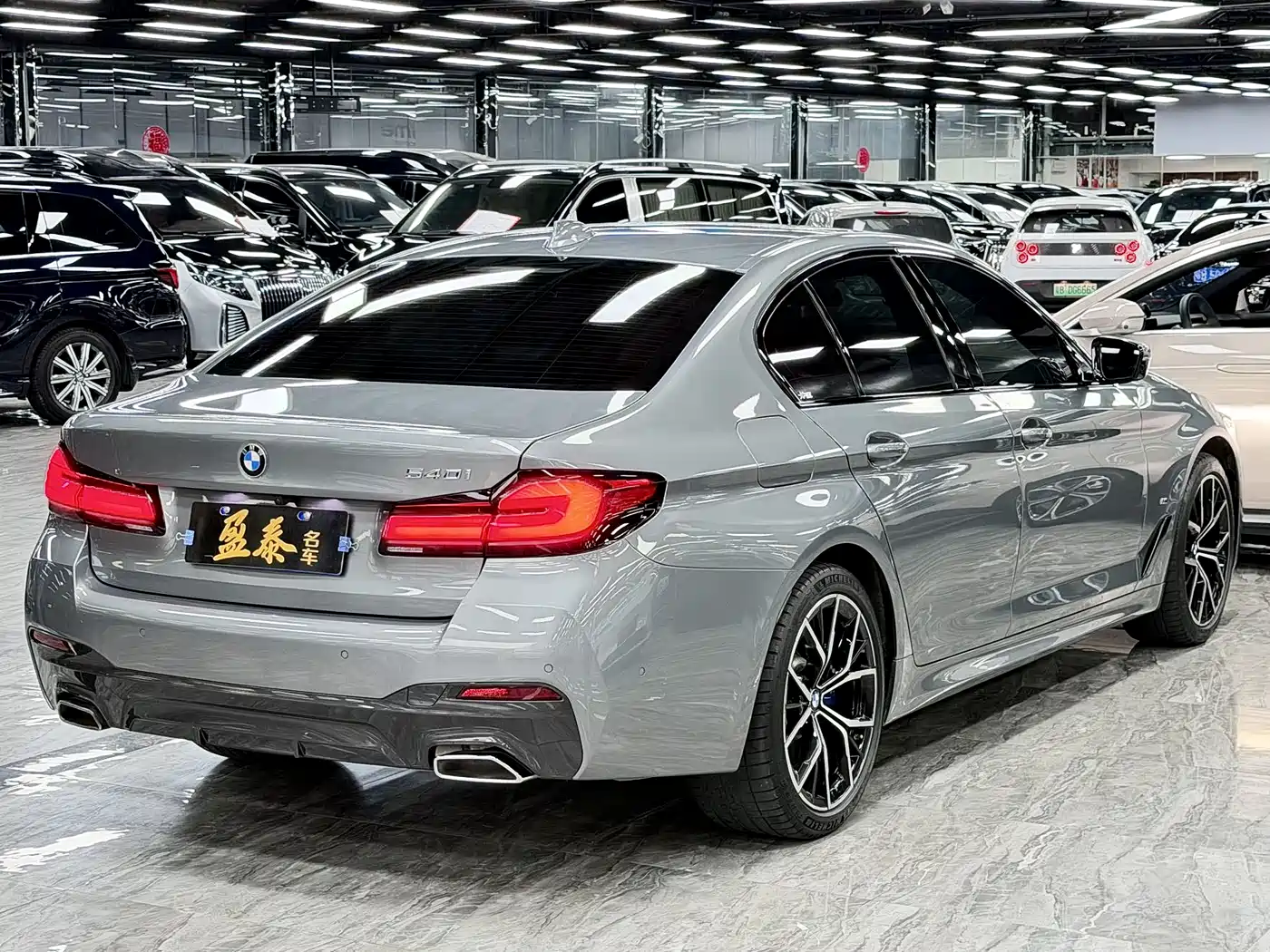 BMW 5 SERIES