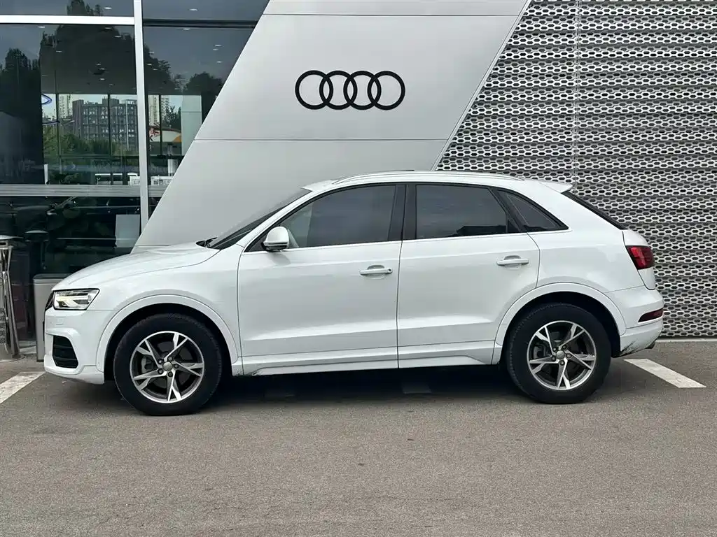 Фото 3 - Audi Q3
