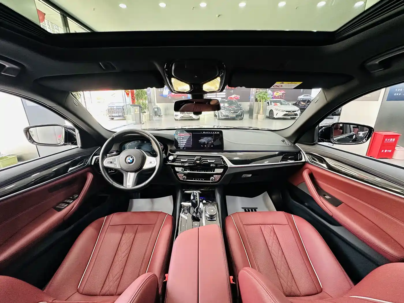 BMW 5 Series 2022 Model Second Facelift 525Li M Sport Package фото 5