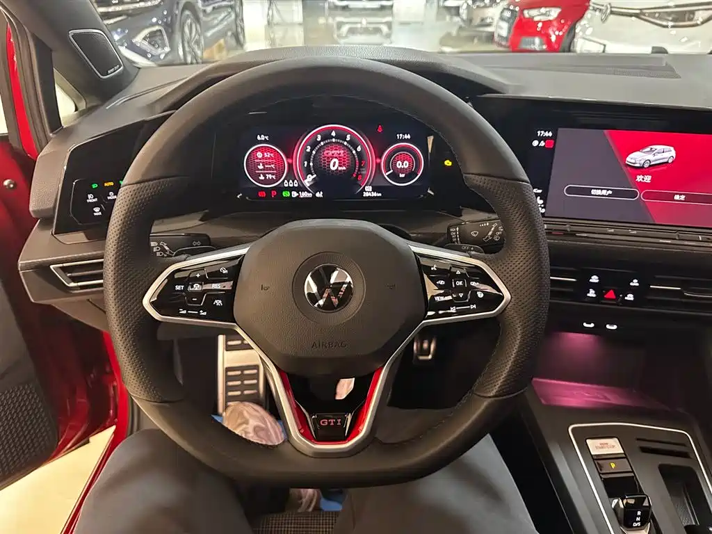 Volkswagen Golf GTI 2021 380TSI DSG GTI фото 8