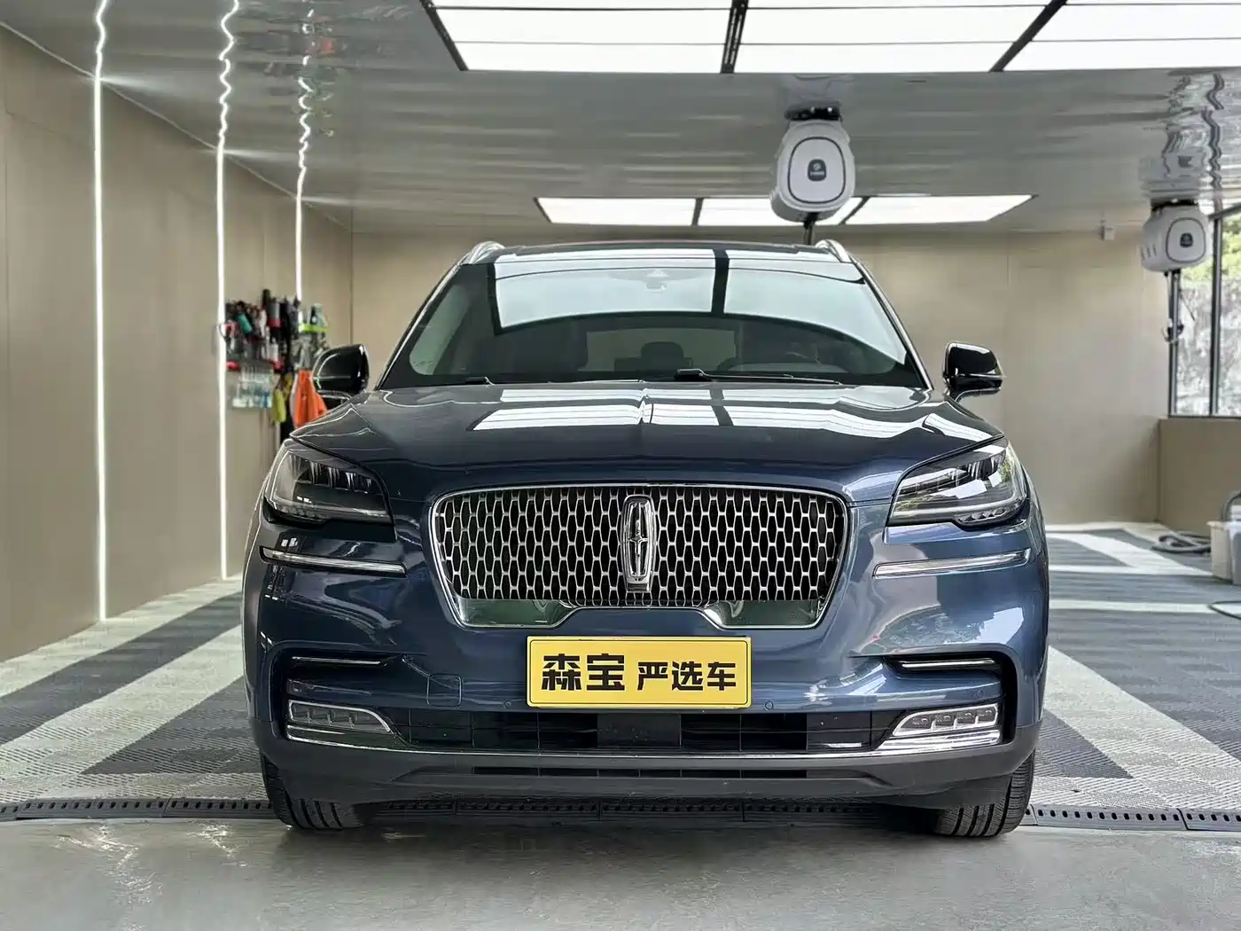 Lincoln Aviator (Import) 2020 3.0T V6 AWD Premium Luxury Edition фото 2