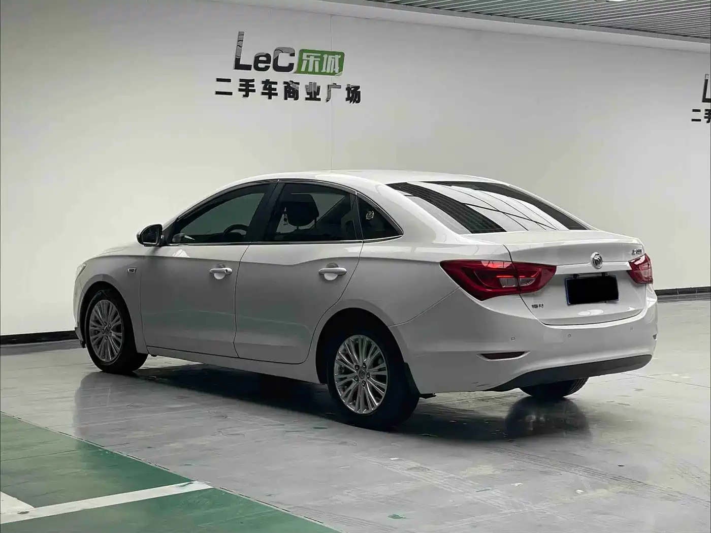 Buick Excelle 2016 15N Automatic Elite фото 4