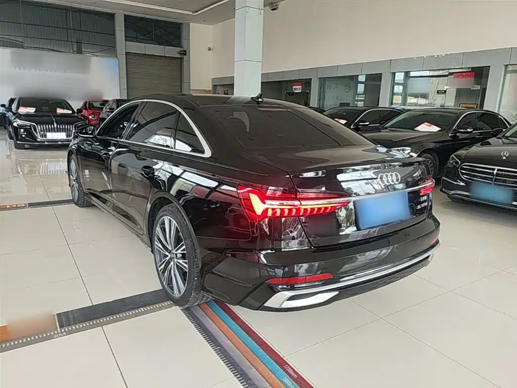 Audi A6L 2023 45 TFSI Premium Selection Dynamic фото 5