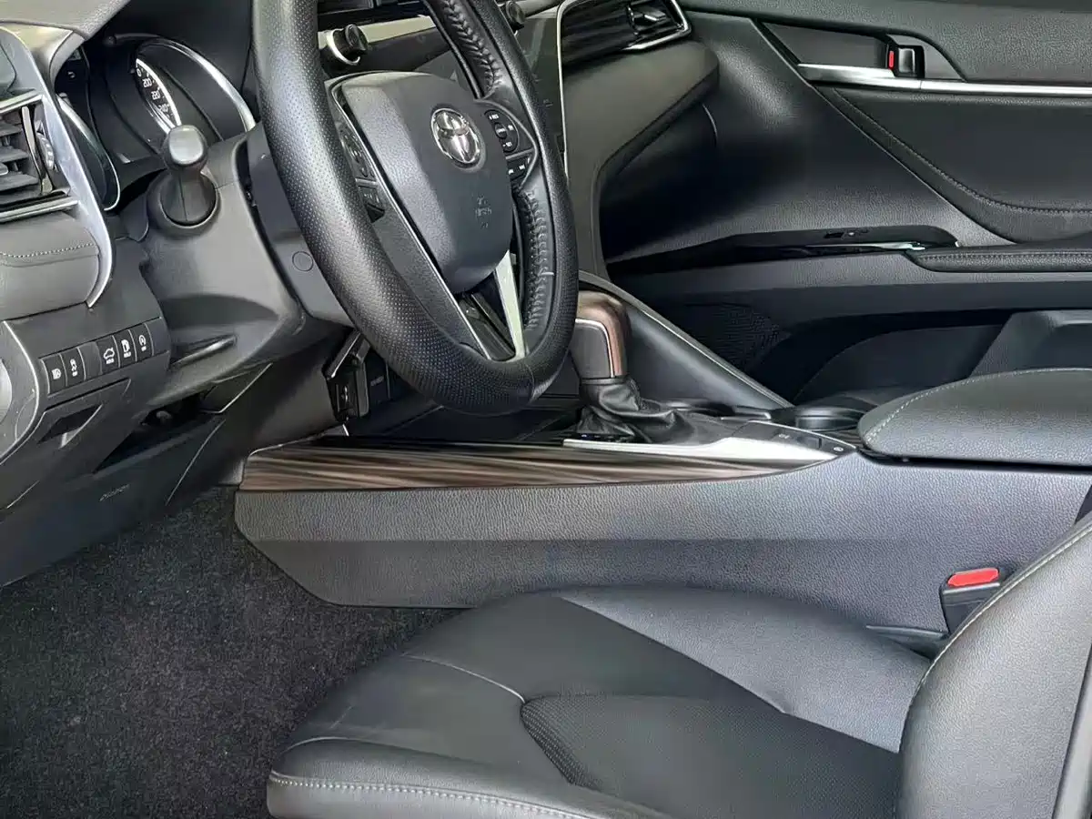 Toyota Camry 2019 2.0G Luxury (China V) фото 3