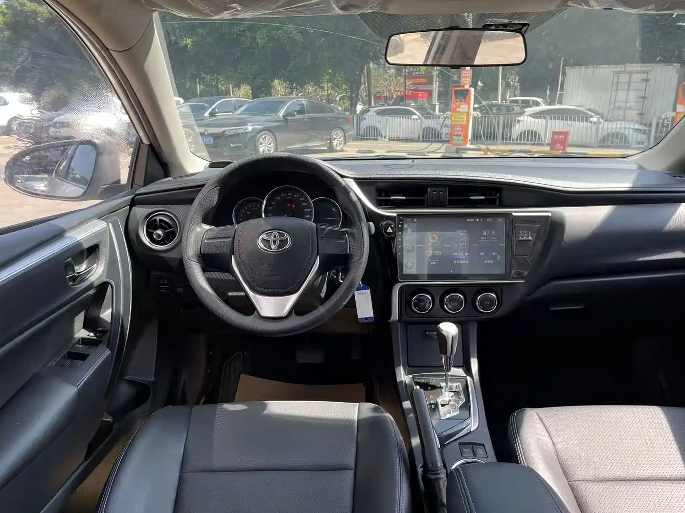 Toyota Corolla 2017 Facelift 1.2T S-CVT GL фото 12