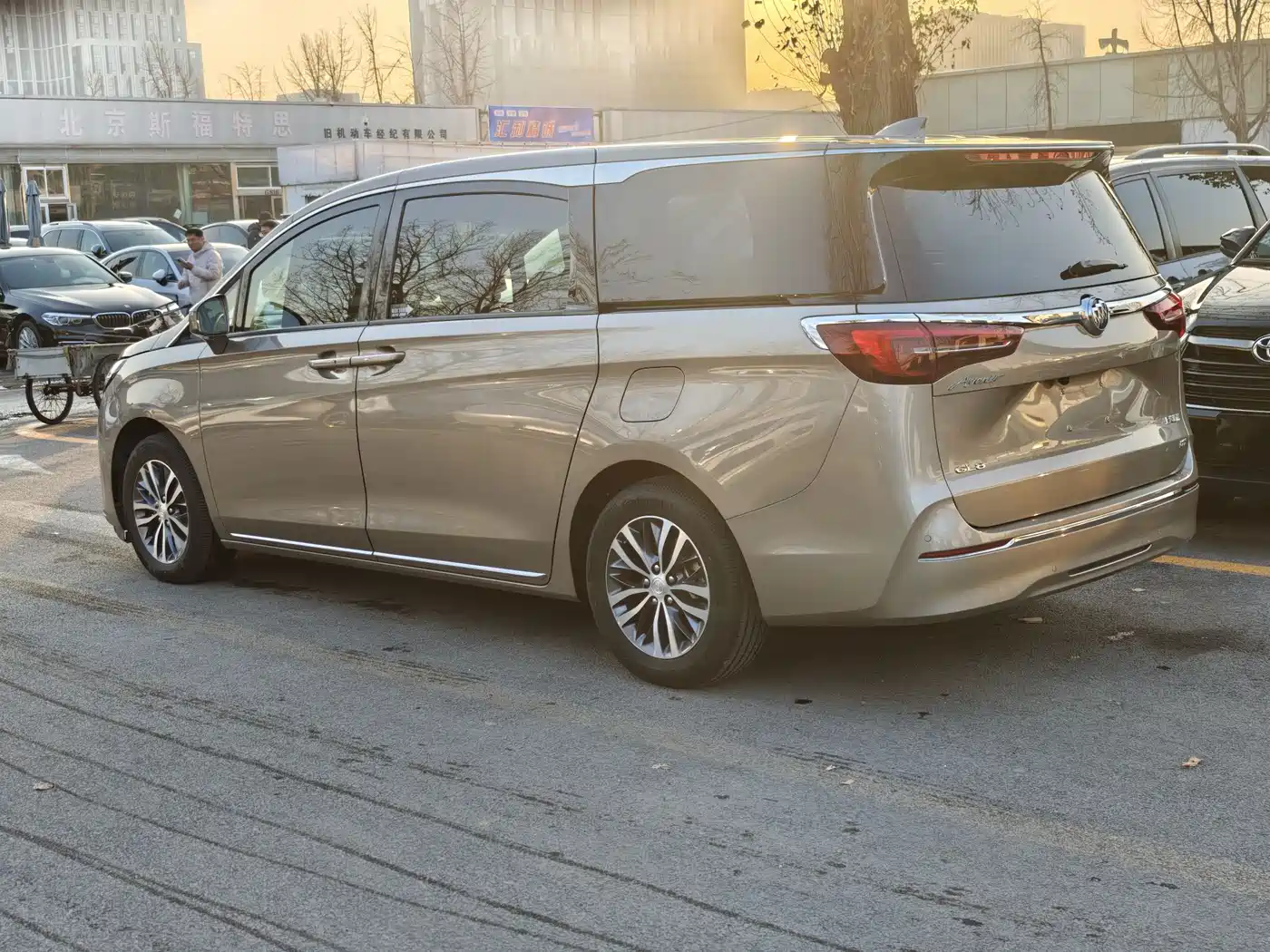 Buick GL8 2023 ES Landmaster Comfort фото 4
