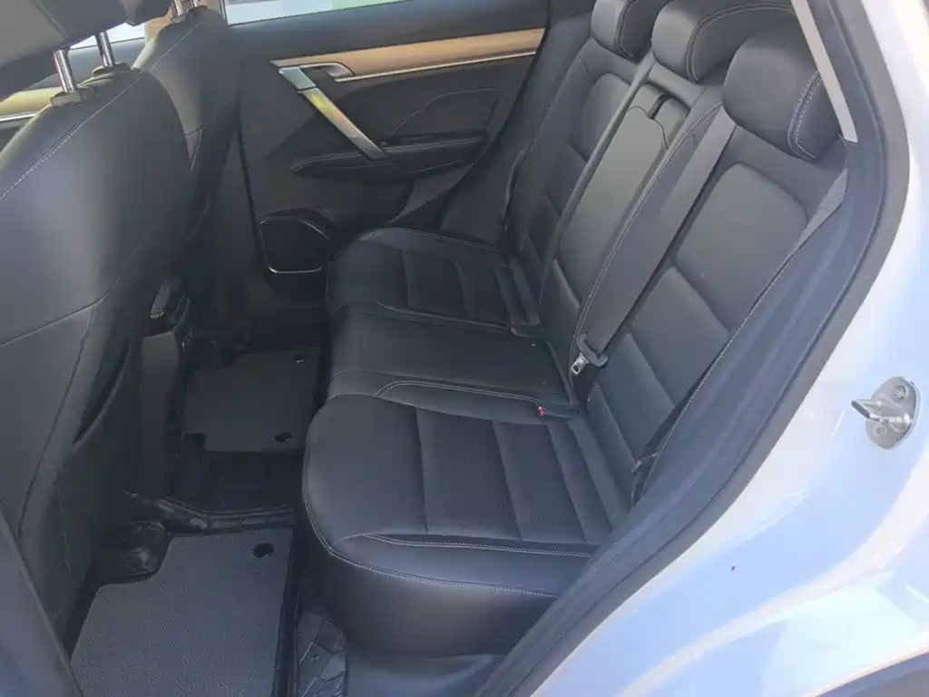 Geely Binyue 2019 2019 260T DCT Knight China V