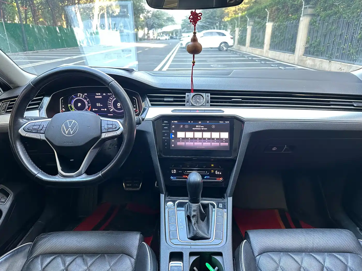 VOLKSWAGEN MAGOTAN GTE PLUG IN HYBRID