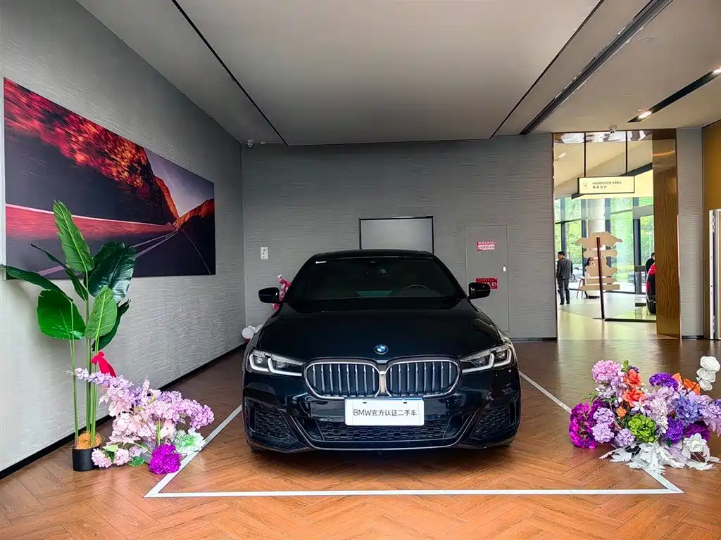 BMW 5 Series 2022 Facelift 525Li M Sport Package фото 2