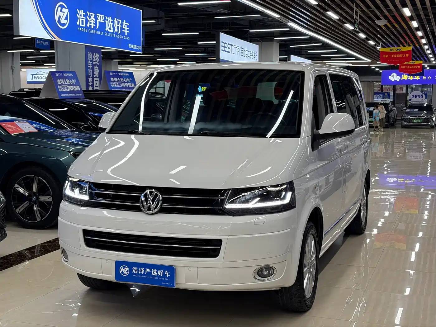 Volkswagen Multivan 2012 2012 2.0TSI 2WD Luxury Edition