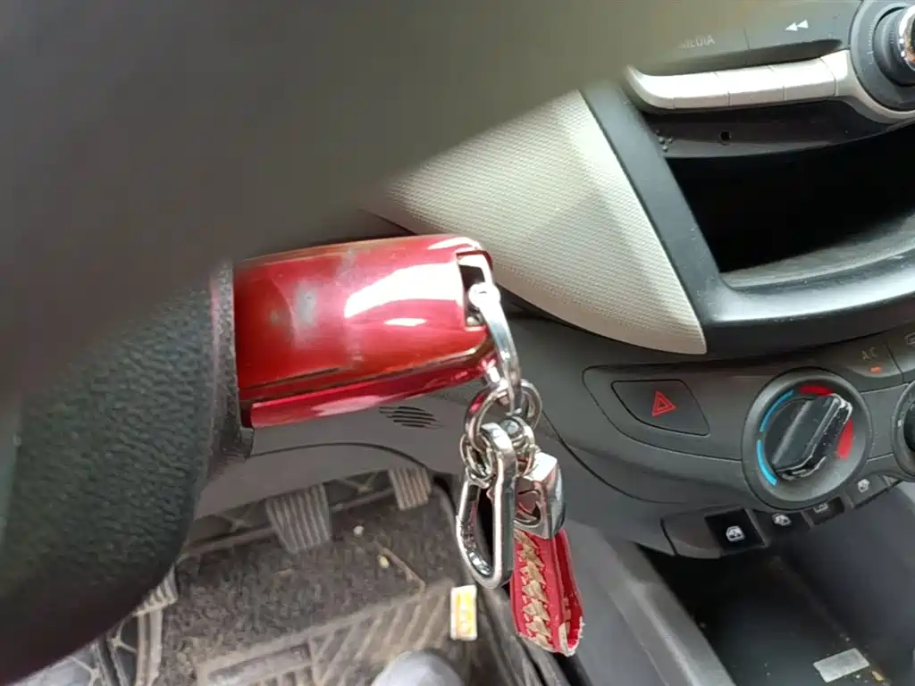 Chevrolet Sail 2016 Sail 3 1.3L Manual Comfort Sunroof Edition фото 9
